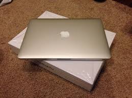 Nuevo Apple MacBook Pro Core i7 22 GHz 17  - Imagen 1