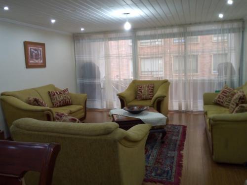 FOR RENT APARTMENT FURNISHED NORTH OF QUITO   - Imagen 2