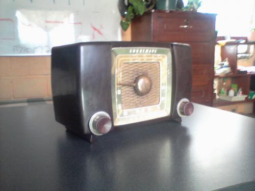 vendo radio Zenith del año 1940 color vino e - Imagen 1