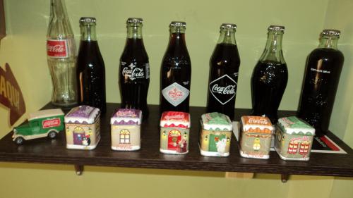 Coleccionistas de Cocacola Vendo botellas de - Imagen 2